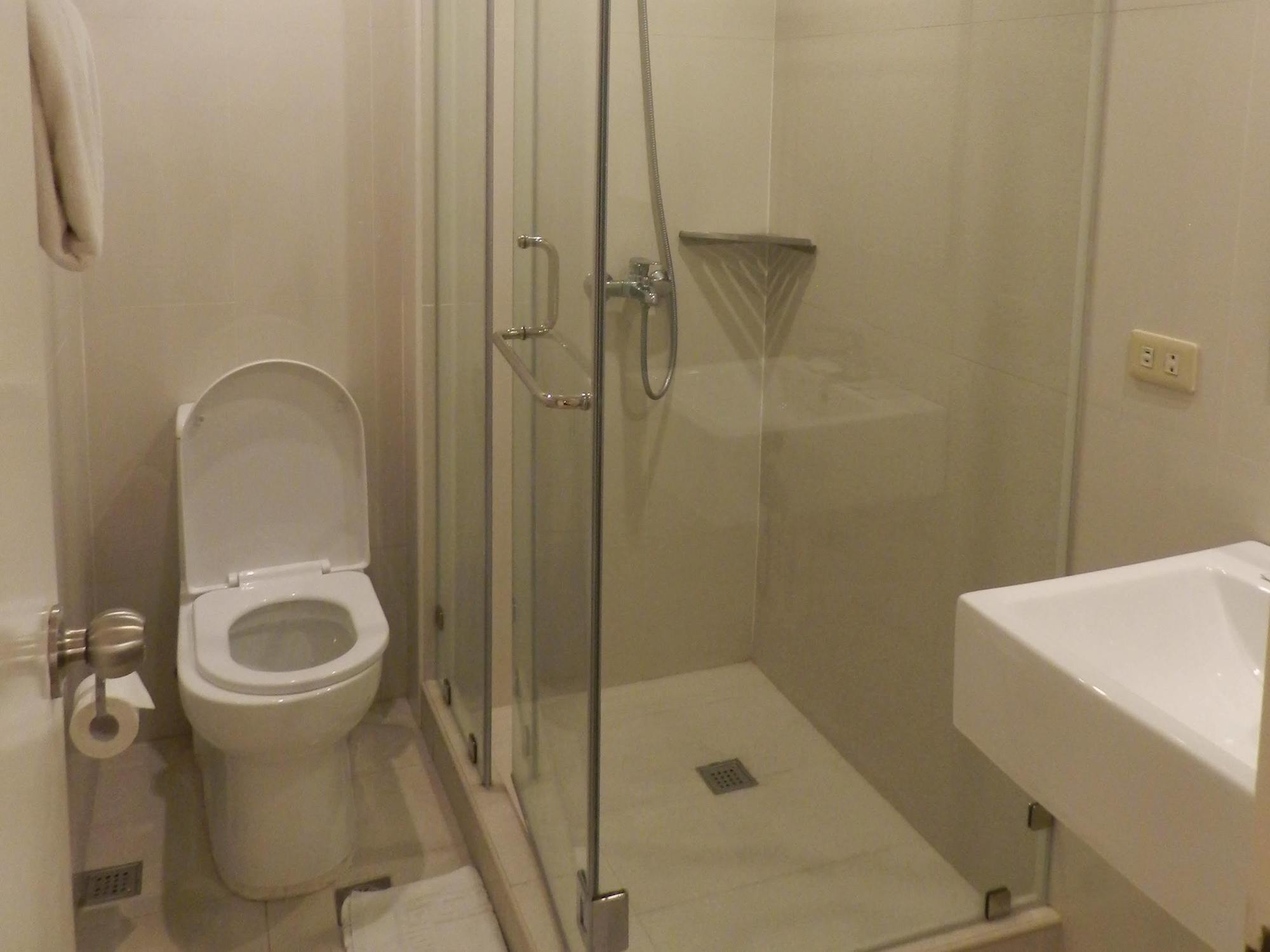 Salcedo Suites Makati City Dış mekan fotoğraf