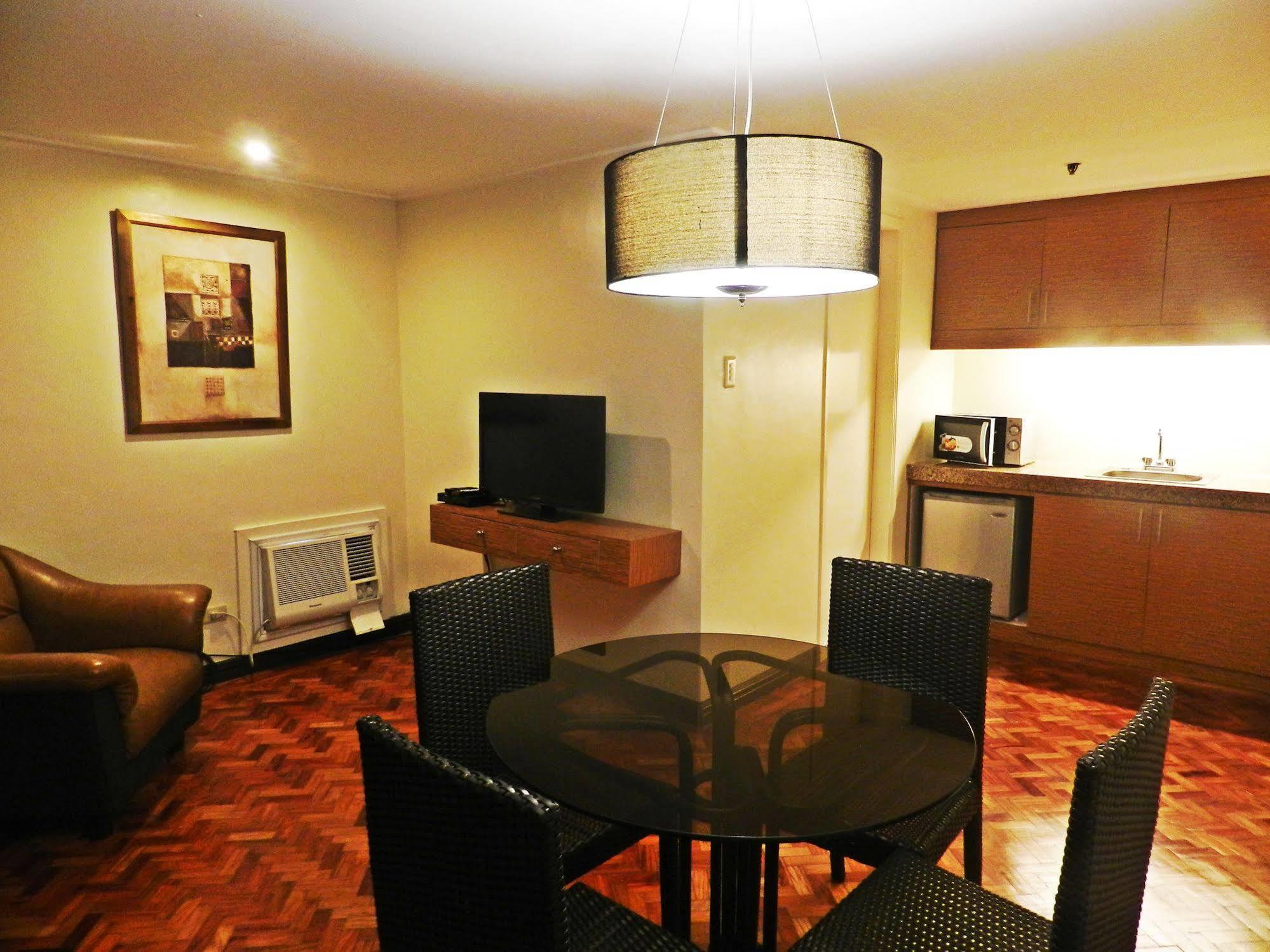 Salcedo Suites Makati City Dış mekan fotoğraf