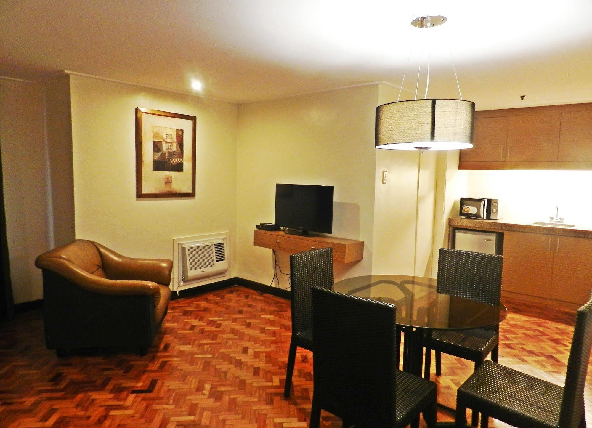 Salcedo Suites Makati City Dış mekan fotoğraf